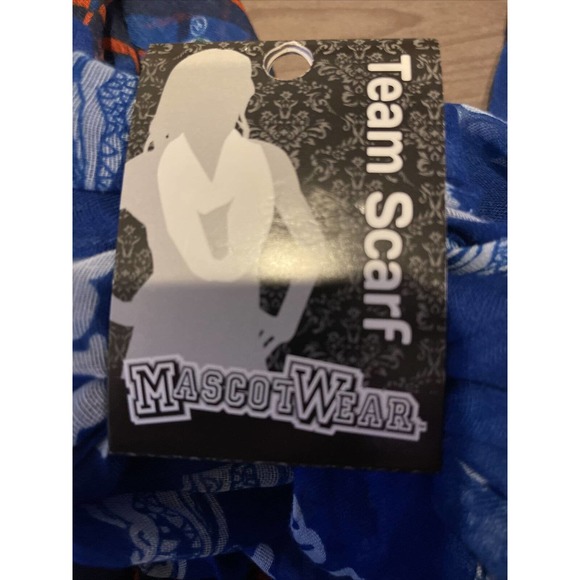 3 for $25-2-New Women's Mascot Wear NCAA Florida Gators Style Team Scarf - Picture 5 of 5